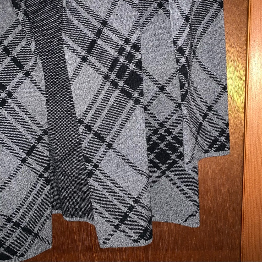 Women’s M JONES NEW YORK COLLECTION Gray Plaid Open Front Sweater Coat Business - Picture 4 of 9